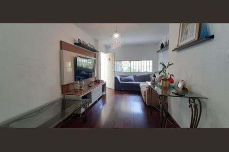 Casa à venda com 140m², 3 quartos e 4 vagas Casa à venda com 140m², 3 quartos e 4 vagasFoto 13