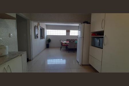 Casa à venda com 140m², 3 quartos e 4 vagas Casa à venda com 140m², 3 quartos e 4 vagasFoto 11