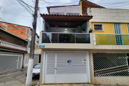 Casa para alugar com 206m², 1 quarto e 2 vagas Casa para alugar com 206m², 1 quarto e 2 vagasFachada