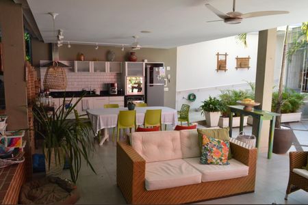 Casa para alugar com 782m², 5 quartos e 2 vagas Casa para alugar com 782m², 5 quartos e 2 vagasÁrea Gourmet