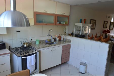 Casa para alugar com 782m², 5 quartos e 2 vagas Casa para alugar com 782m², 5 quartos e 2 vagasCozinha - Casa 2