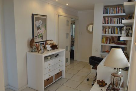 Casa para alugar com 782m², 5 quartos e 2 vagas Casa para alugar com 782m², 5 quartos e 2 vagasEscritório - Casa 2