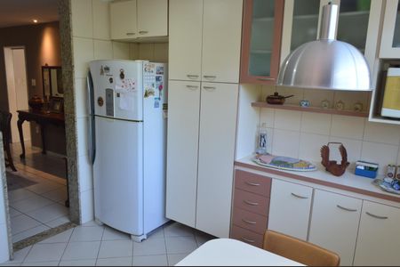 Casa para alugar com 782m², 5 quartos e 2 vagas Casa para alugar com 782m², 5 quartos e 2 vagasCozinha - Casa 2