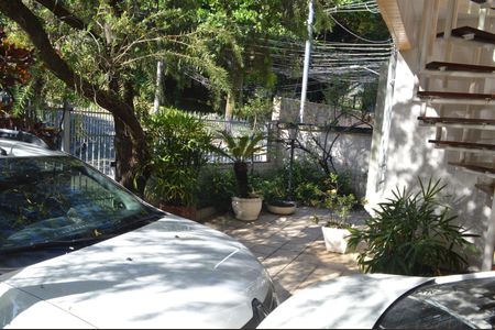 Casa para alugar com 782m², 5 quartos e 2 vagas Casa para alugar com 782m², 5 quartos e 2 vagasGaragem