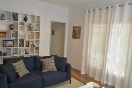 Casa para alugar com 782m², 5 quartos e 2 vagas Casa para alugar com 782m², 5 quartos e 2 vagasSala - Casa 1