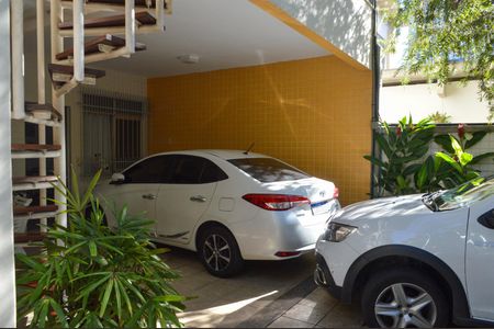 Casa para alugar com 782m², 5 quartos e 2 vagas Casa para alugar com 782m², 5 quartos e 2 vagasGaragem