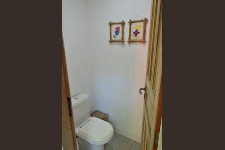 Casa para alugar com 782m², 5 quartos e 2 vagas Casa para alugar com 782m², 5 quartos e 2 vagasLavabo