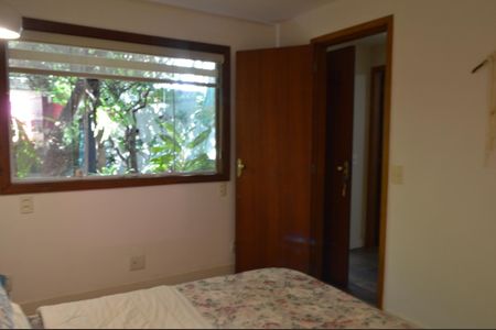 Casa para alugar com 782m², 5 quartos e 2 vagas Casa para alugar com 782m², 5 quartos e 2 vagasQuarto 2 - Edicula