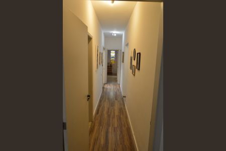 Casa para alugar com 782m², 5 quartos e 2 vagas Casa para alugar com 782m², 5 quartos e 2 vagasCorredor - Casa 1