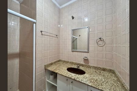 Casa para alugar com 210m², 2 quartos e 2 vagasBanheiro