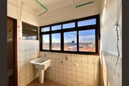 Casa para alugar com 210m², 2 quartos e 2 vagasÁrea de Serviço