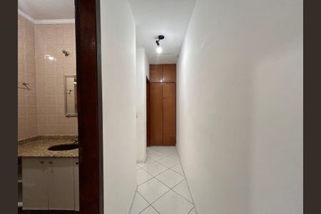 Casa para alugar com 210m², 2 quartos e 2 vagasCorredor