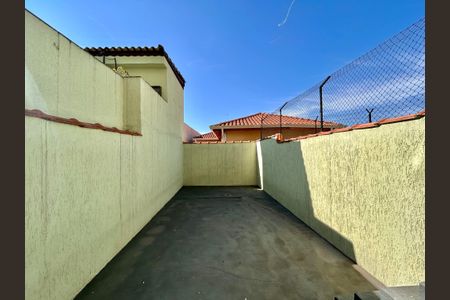 Casa para alugar com 210m², 2 quartos e 2 vagasQuintal
