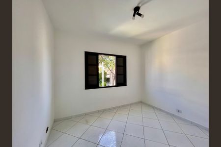 Casa para alugar com 210m², 2 quartos e 2 vagasQuarto 1