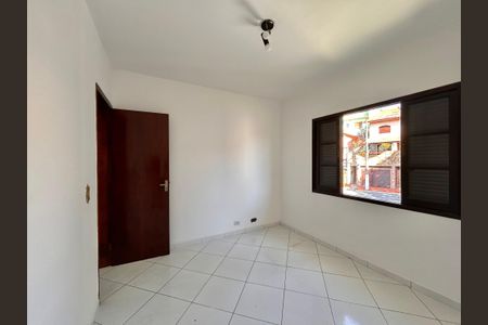 Casa para alugar com 210m², 2 quartos e 2 vagasQuarto 1
