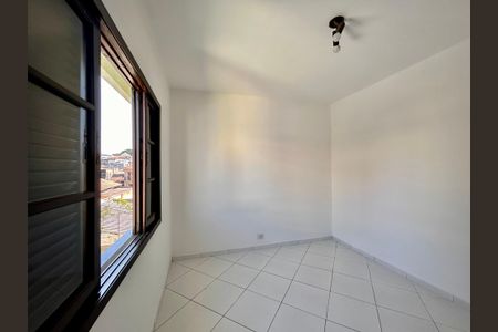 Casa para alugar com 210m², 2 quartos e 2 vagasQuarto 1