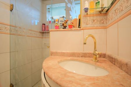 Apartamento à venda com 84m², 3 quartos e 2 vagasBanheiro Social