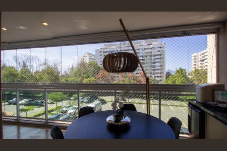Apartamento para alugar com 90m², 3 quartos e 2 vagas Apartamento para alugar com 90m², 3 quartos e 2 vagasVaranda
