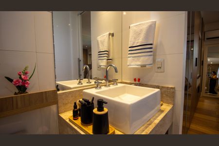 Apartamento para alugar com 90m², 3 quartos e 2 vagas Apartamento para alugar com 90m², 3 quartos e 2 vagasBanheiro da Suíte