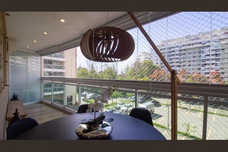 Apartamento para alugar com 90m², 3 quartos e 2 vagas Apartamento para alugar com 90m², 3 quartos e 2 vagasVaranda