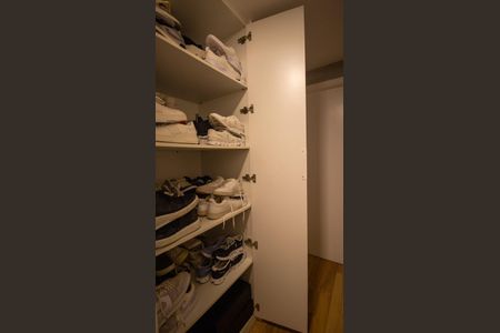 Apartamento para alugar com 90m², 3 quartos e 2 vagas Apartamento para alugar com 90m², 3 quartos e 2 vagasArmário do Corredor