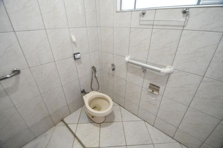 Casa à venda com 100m², 2 quartos e 2 vagasBanheiro Suíte