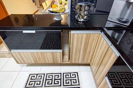 Casa de condomínio à venda com 177m², 4 quartos e 3 vagas Casa de condomínio à venda com 177m², 4 quartos e 3 vagasCozinha