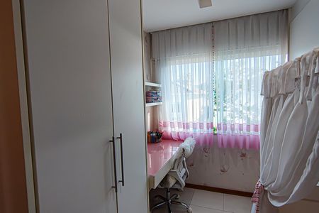 Casa de condomínio à venda com 177m², 4 quartos e 3 vagas Casa de condomínio à venda com 177m², 4 quartos e 3 vagasSuíte 3