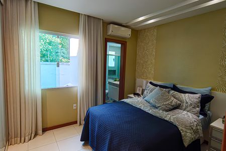 Casa de condomínio à venda com 177m², 4 quartos e 3 vagas Casa de condomínio à venda com 177m², 4 quartos e 3 vagasSuíte 1