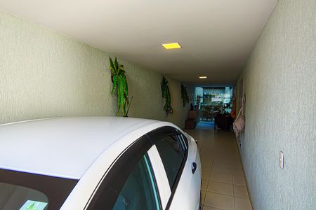 Casa de condomínio à venda com 177m², 4 quartos e 3 vagas Casa de condomínio à venda com 177m², 4 quartos e 3 vagasGaragem