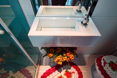 Casa de condomínio à venda com 177m², 4 quartos e 3 vagas Casa de condomínio à venda com 177m², 4 quartos e 3 vagasBanheiro de Serviço