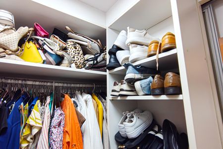 Casa de condomínio à venda com 177m², 4 quartos e 3 vagas Casa de condomínio à venda com 177m², 4 quartos e 3 vagasCloset da Suíte 4