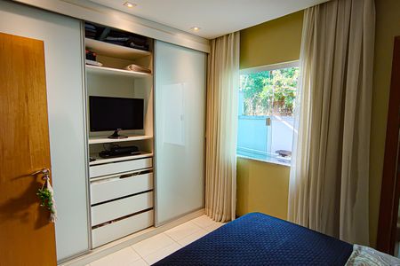 Casa de condomínio à venda com 177m², 4 quartos e 3 vagas Casa de condomínio à venda com 177m², 4 quartos e 3 vagasSuíte 1