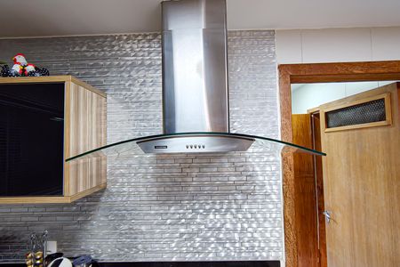 Casa de condomínio à venda com 177m², 4 quartos e 3 vagas Casa de condomínio à venda com 177m², 4 quartos e 3 vagasCozinha