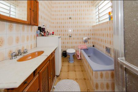 Casa à venda com 300m², 3 quartos e 5 vagasBanheiro suíte