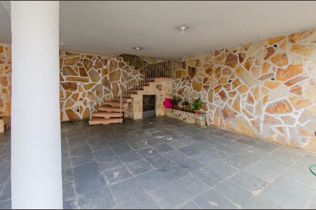 Casa à venda com 300m², 3 quartos e 5 vagasGaragem