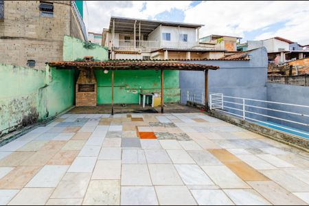 Casa à venda com 300m², 3 quartos e 5 vagasTerraço