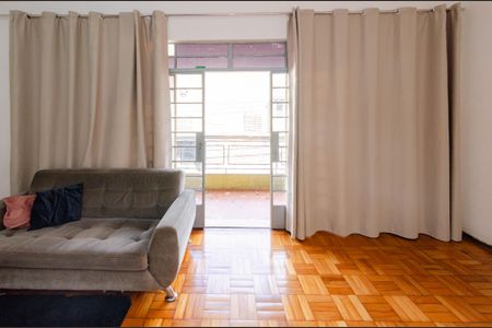 Casa à venda com 300m², 3 quartos e 5 vagasSala