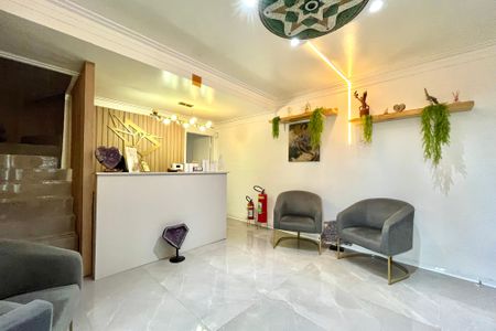 Casa para alugar com 340m², 4 quartos e 2 vagas Casa para alugar com 340m², 4 quartos e 2 vagasSala