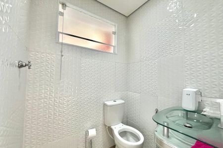 Casa para alugar com 340m², 4 quartos e 2 vagas Casa para alugar com 340m², 4 quartos e 2 vagasEdícula