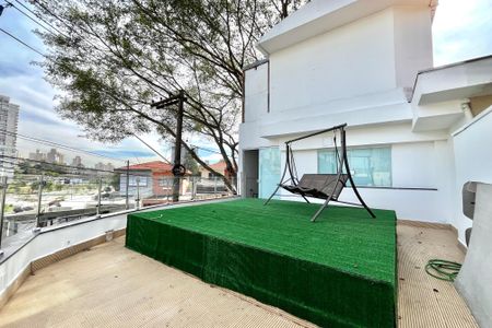 Casa para alugar com 340m², 4 quartos e 2 vagas Casa para alugar com 340m², 4 quartos e 2 vagasTerraço