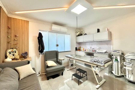 Casa para alugar com 340m², 4 quartos e 2 vagas Casa para alugar com 340m², 4 quartos e 2 vagasQuarto 1