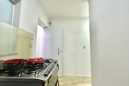 Casa para alugar com 340m², 4 quartos e 2 vagas Casa para alugar com 340m², 4 quartos e 2 vagasCozinha
