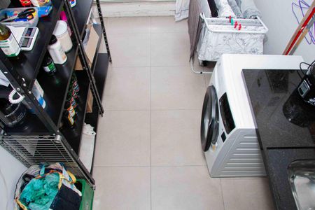 Apartamento à venda com 70m², 2 quartos e 1 vagaÁrea de Serviço