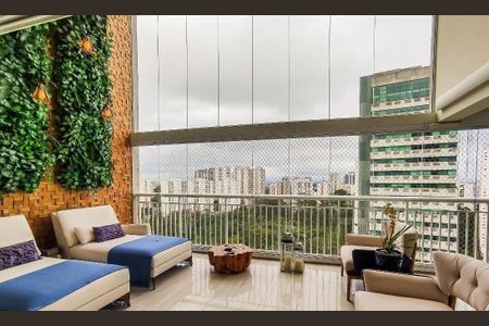 Apartamento à venda com 243m², 4 quartos e 4 vagas