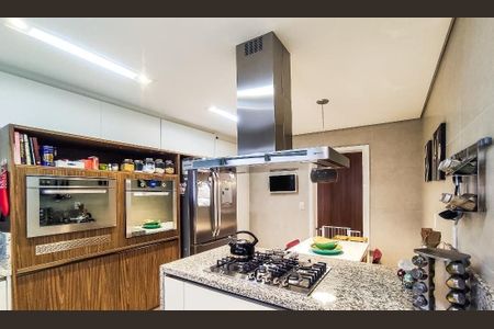 Apartamento à venda com 243m², 4 quartos e 4 vagas