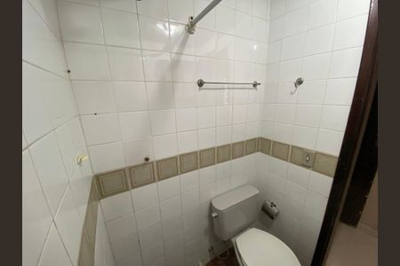 Casa de condomínio para alugar com 704m², 6 quartos e 2 vagasBanheiro 4