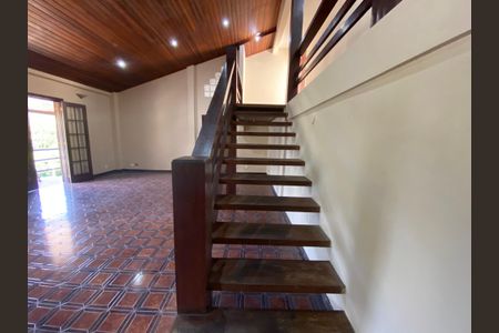 Casa de condomínio para alugar com 704m², 6 quartos e 2 vagasSala