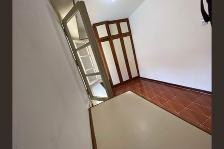 Casa de condomínio para alugar com 704m², 6 quartos e 2 vagasQuarto 3 / Escritório