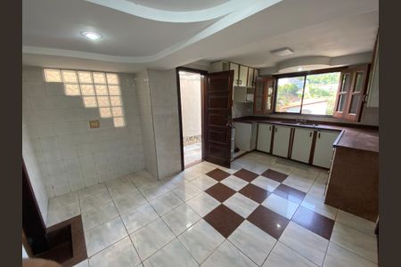 Casa de condomínio para alugar com 704m², 6 quartos e 2 vagasCozinha